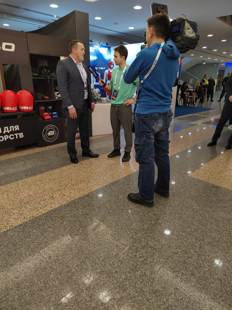 Лебедев дает интервью